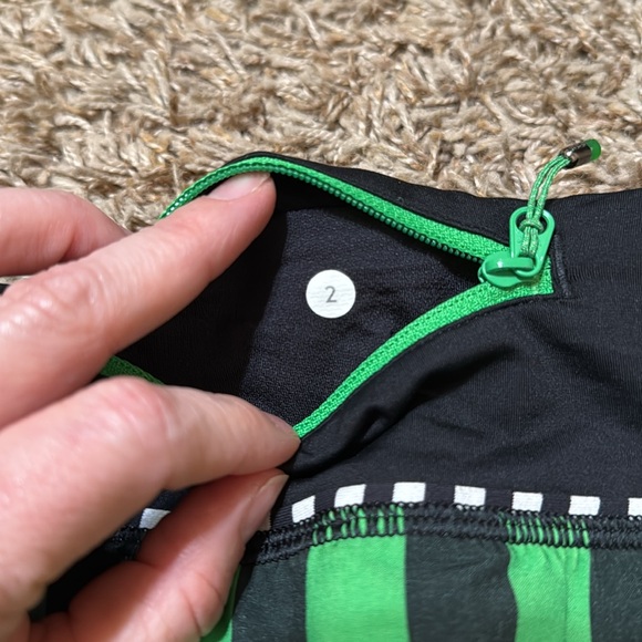 Lululemon Speed Shorts - Picture 4 of 7